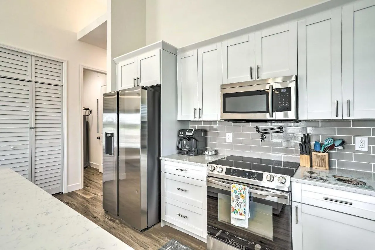 Tampa House With Patio, Near Downtown And Beaches! Holiday home