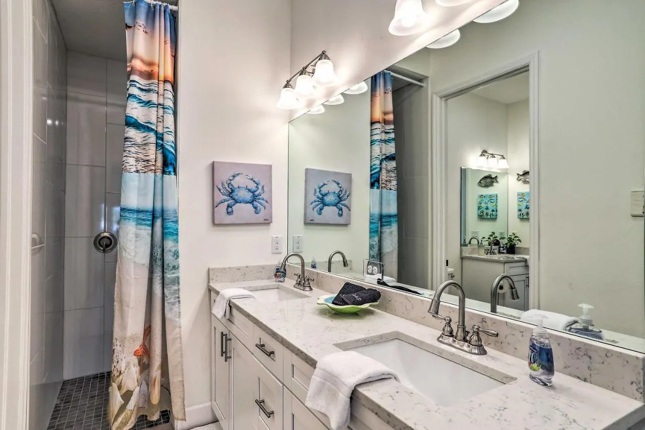 Holiday home Tampa House With Patio, Near Downtown And Beaches!